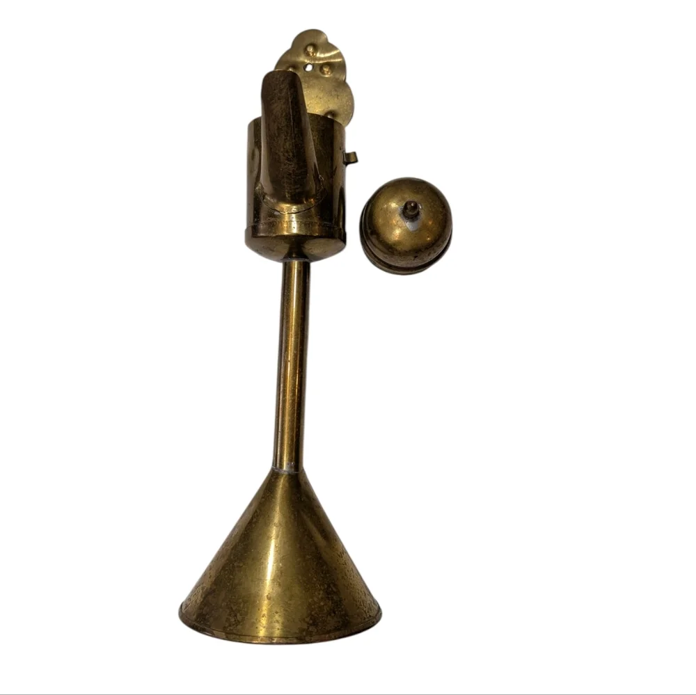 Antique Dutch Brass whale oil lamp. 14